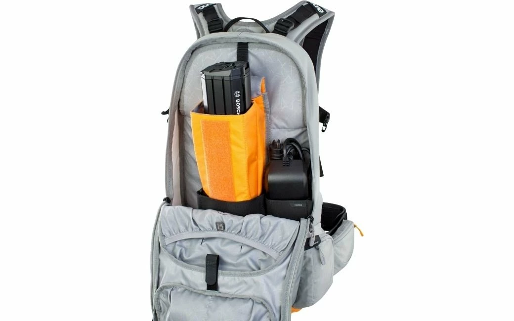 Sac EVOC FR Enduro E-Ride 16 Poche Baddder 2L Gris/Orange 5 Sac EVOC FR Enduro E-Ride 16 Poche Baddder 2L Gris/Orange – Image 5